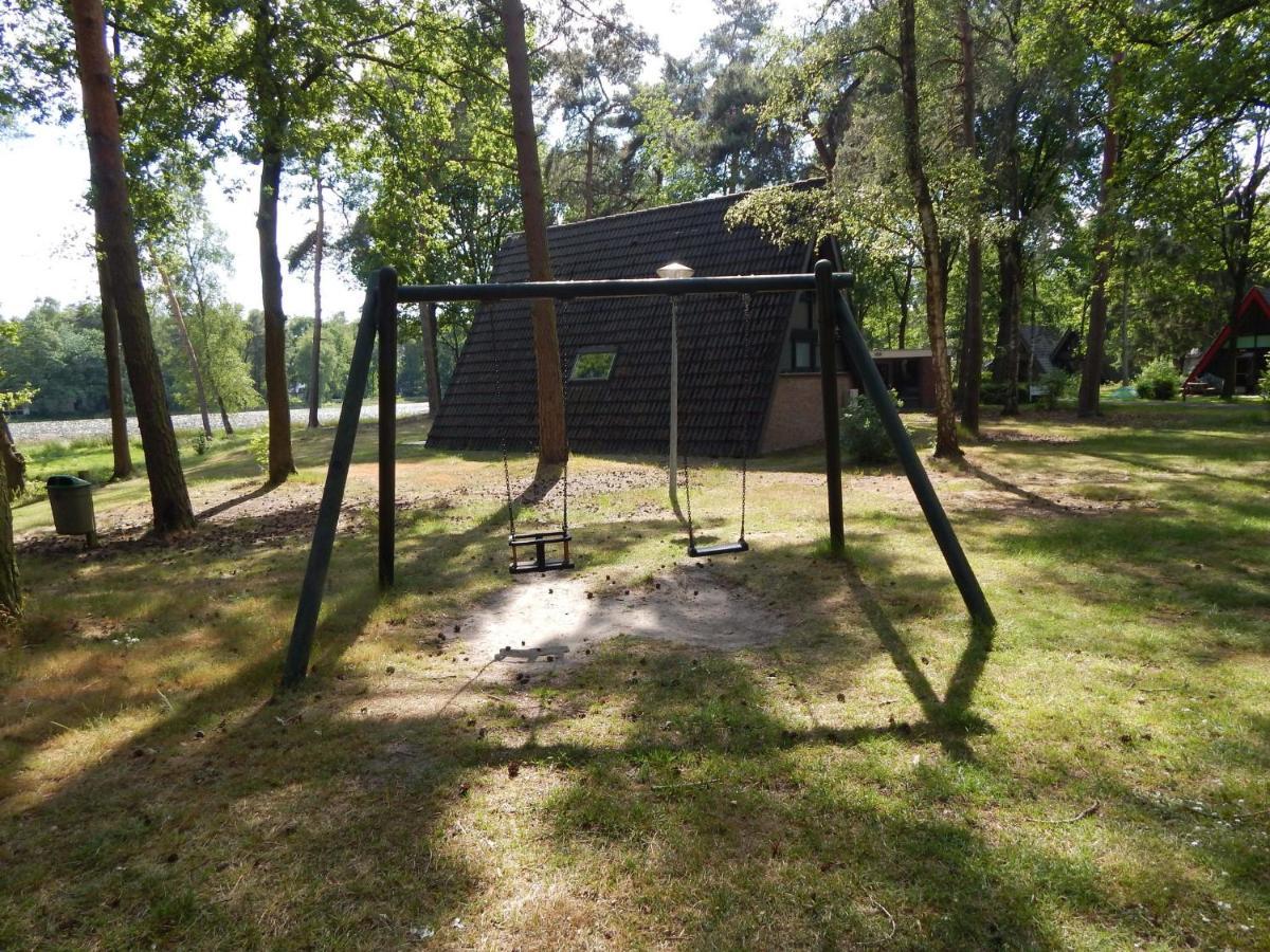 Lovely Holiday Home In Limburg Amid Lush Forest Stramproy Extérieur photo