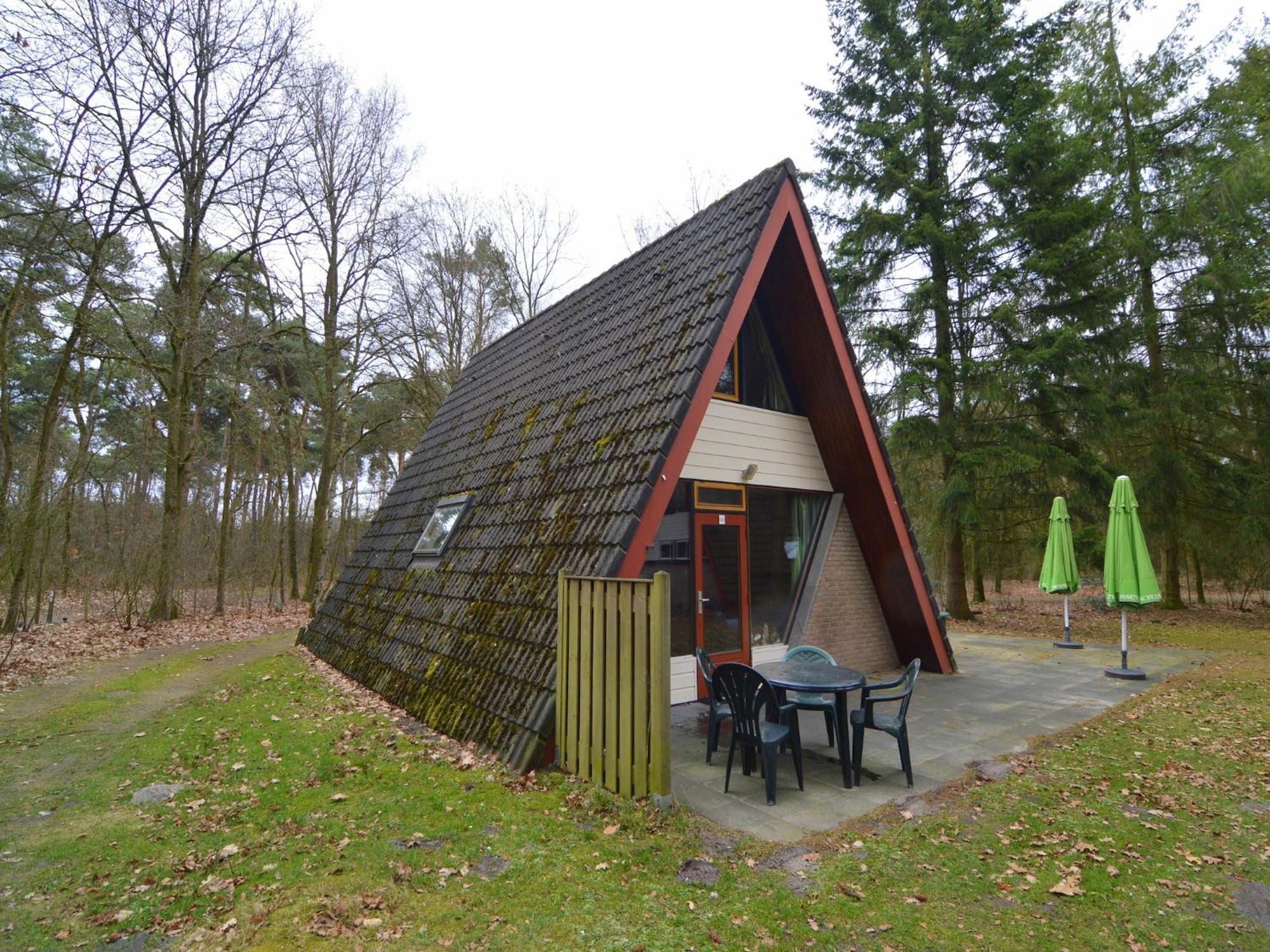 Lovely Holiday Home In Limburg Amid Lush Forest Stramproy Extérieur photo